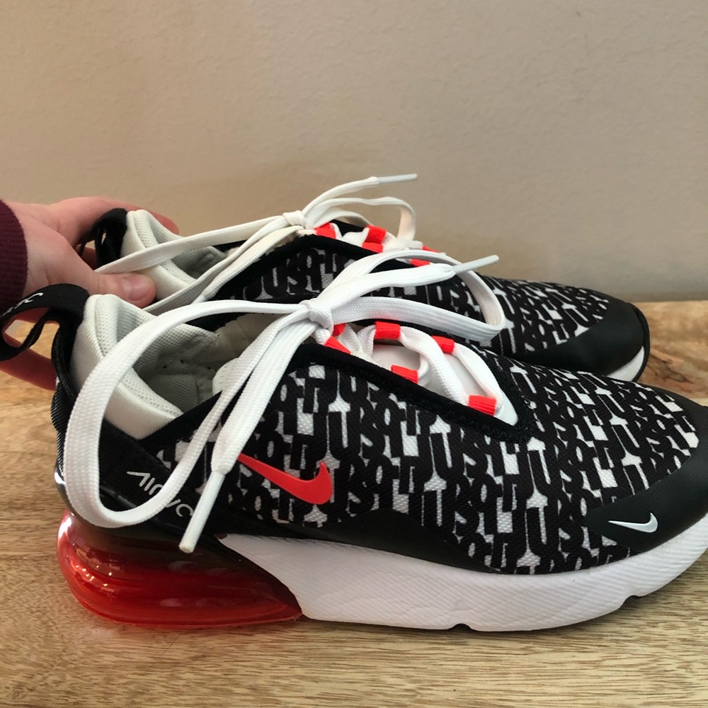Youth Nike Air 270